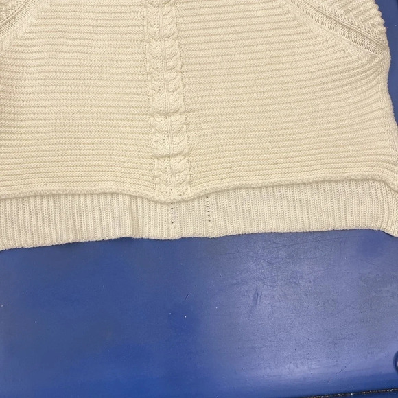 A.N.A. A New Approach Crème Colored Lightweight Sweater - Picture 5 of 9